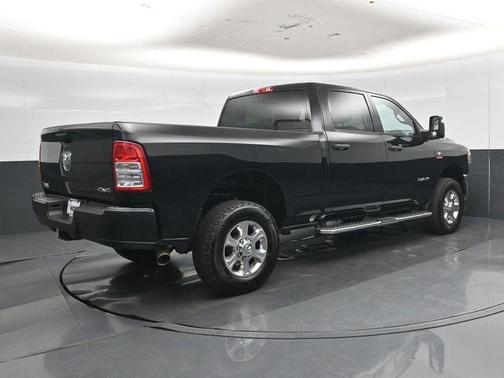 Diamond Black Crystal Pearlcoat 2024 RAM 2500 Big Horn Crew Cab 4x4 6'4' Box
