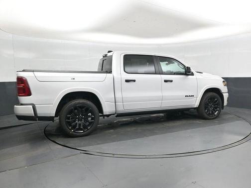 Ivory White Tri-Coat Pearlcoat 2026 RAM 1500 Limited