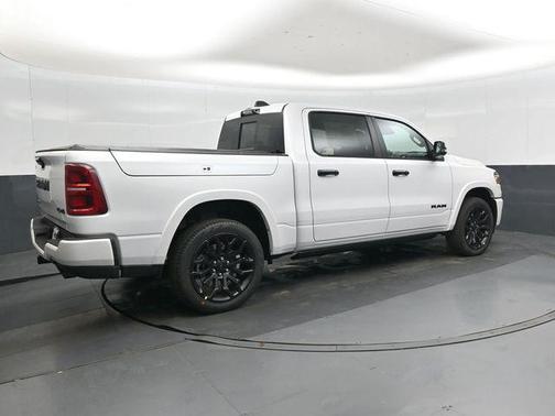 Ivory White Tri-Coat Pearlcoat 2026 RAM 1500 Limited