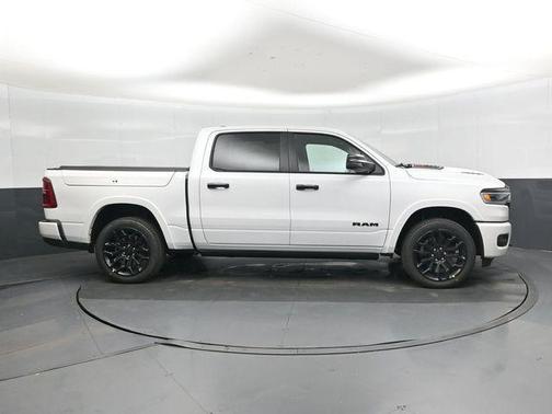 Ivory White Tri-Coat Pearlcoat 2026 RAM 1500 Limited