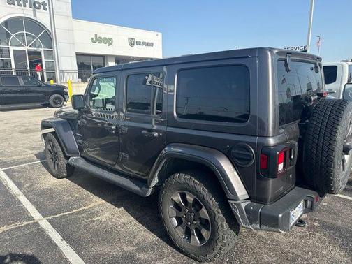 Granite Crystal Metallic Clearcoat 2018 Jeep Wrangler Unlimited Sahara