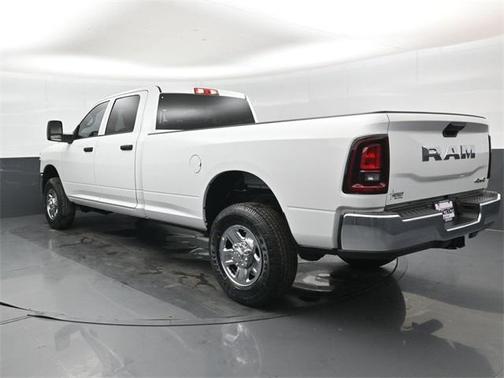 2026 RAM 2500 Tradesman Crew Cab 4x4 8' Box