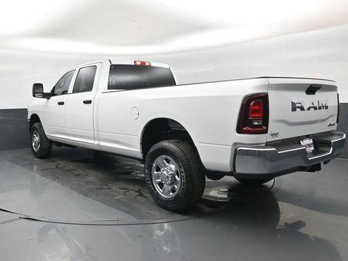 Bright White Clearcoat 2026 RAM 2500 Tradesman Crew Cab 4x4 8' Box