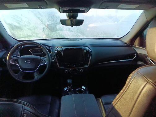 Summit White 2023 Chevrolet Traverse RS