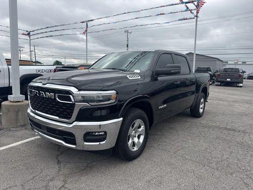 Diamond Black Crystal Pearlcoat 2026 RAM 1500 Big Horn/Lone Star