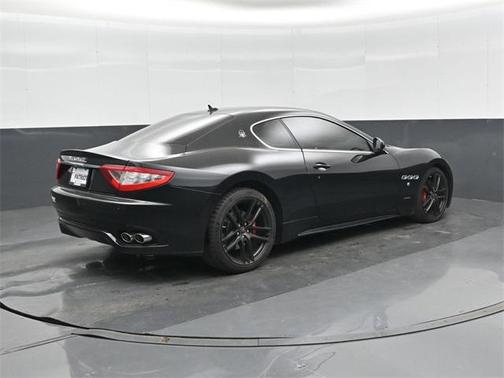 2012 Maserati GranTurismo S Auto