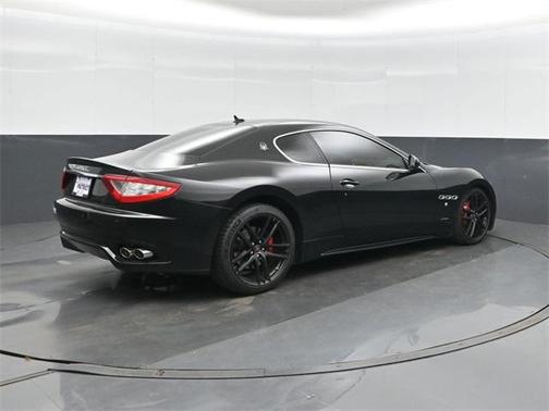 2012 Maserati GranTurismo S Auto