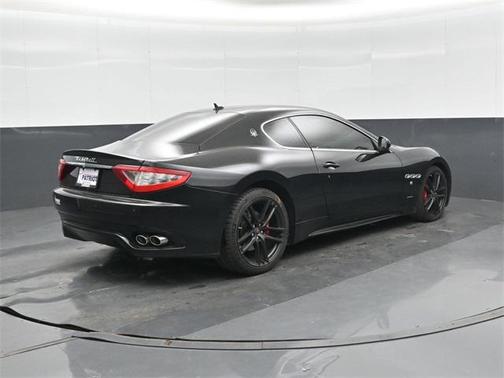 2012 Maserati GranTurismo S Auto