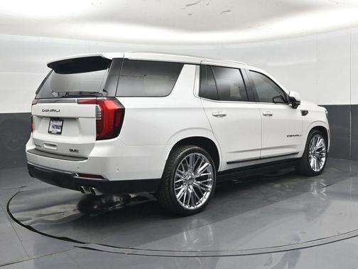 White Frost Tricoat 2025 GMC Yukon Denali Ultimate