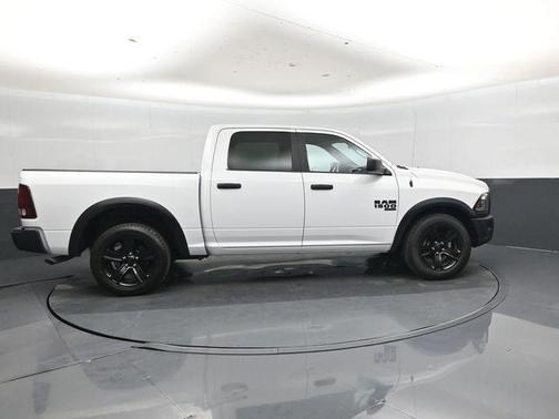 Bright White Clearcoat 2024 RAM 1500 Classic Warlock Crew Cab 4x2 5'7' Box
