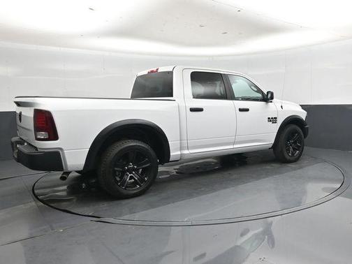 Bright White Clearcoat 2024 RAM 1500 Classic Warlock Crew Cab 4x2 5'7' Box