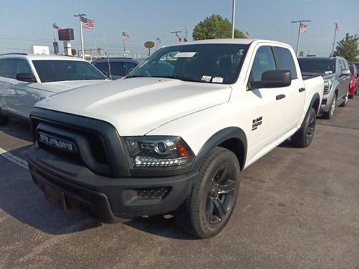 Bright White Clearcoat 2024 RAM 1500 Classic Warlock Crew Cab 4x2 5'7' Box