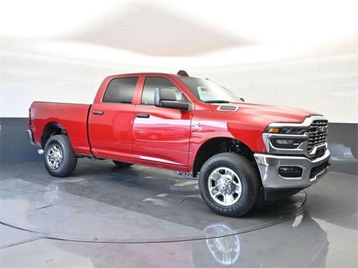 2025 RAM 2500 Tradesman Crew Cab 4x4 6'4' Box