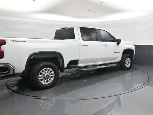 Summit White 2022 Chevrolet Silverado 2500 LT