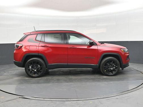 Red Hot Pearlcoat 2026 Jeep Compass Latitude