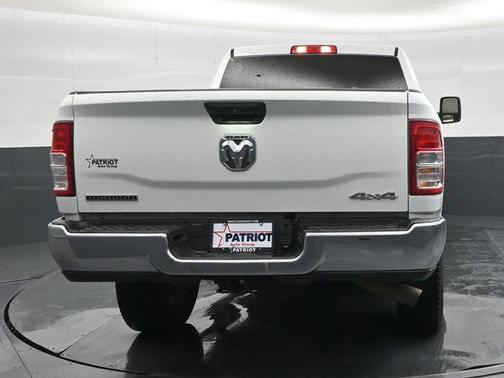 Bright White Clearcoat 2024 RAM 2500 Big Horn Crew Cab 4x4 6'4' Box
