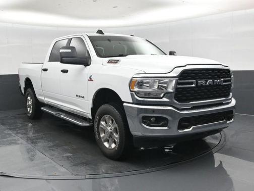 Bright White Clearcoat 2024 RAM 2500 Big Horn Crew Cab 4x4 6'4' Box
