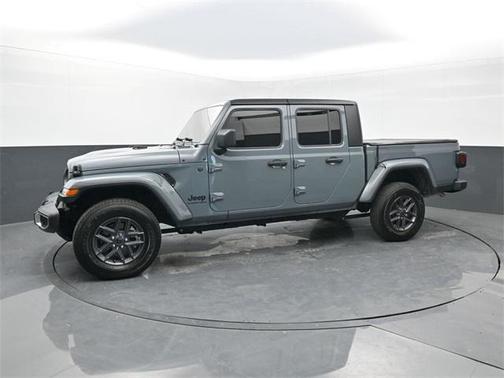 2024 Jeep Gladiator Sport S