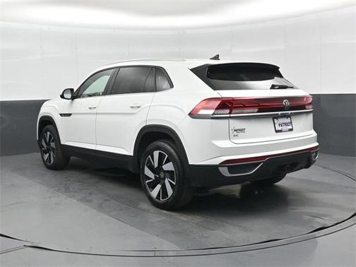 2025 Volkswagen Atlas Cross Sport 2.0T SE w/Technology