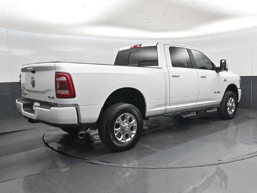 Bright White Clearcoat 2024 RAM 2500 Laramie Crew Cab 4x4 6'4' Box