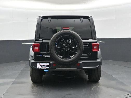 2022 Jeep Wrangler Unlimited 4xe Sahara