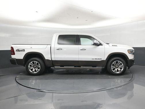 Ivory White Tri-Coat Pearlcoat 2022 RAM 1500 Longhorn
