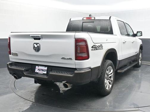 Ivory White Tri-Coat Pearlcoat 2022 RAM 1500 Longhorn