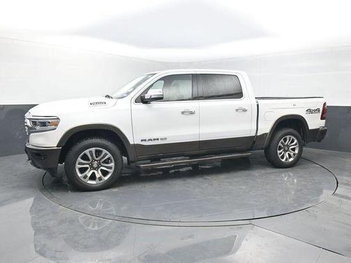 Ivory White Tri-Coat Pearlcoat 2022 RAM 1500 Longhorn