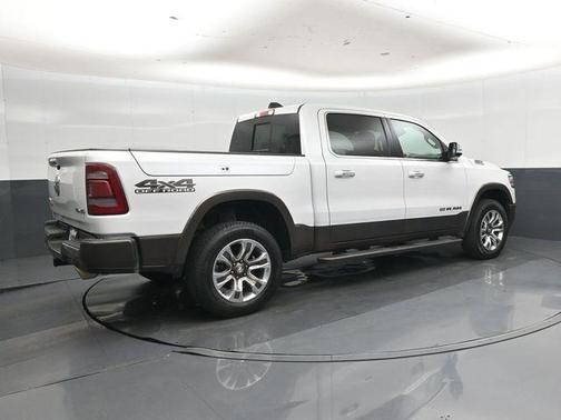 Ivory White Tri-Coat Pearlcoat 2022 RAM 1500 Longhorn