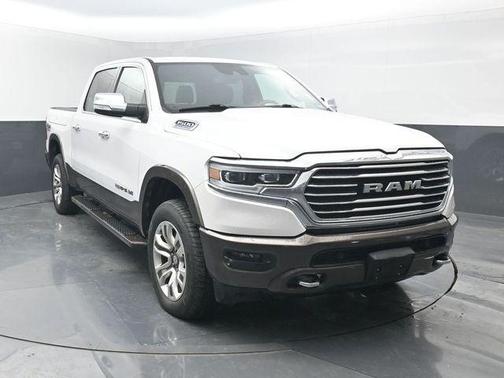 Ivory White Tri-Coat Pearlcoat 2022 RAM 1500 Longhorn