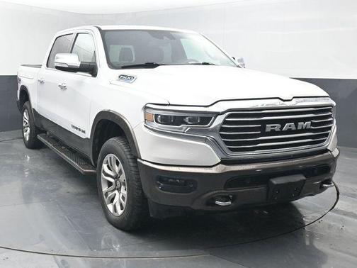 Ivory White Tri-Coat Pearlcoat 2022 RAM 1500 Longhorn