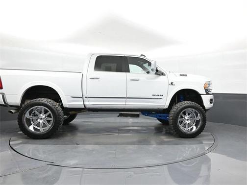 2022 RAM 2500 Limited Crew Cab 4x4 6'4' Box