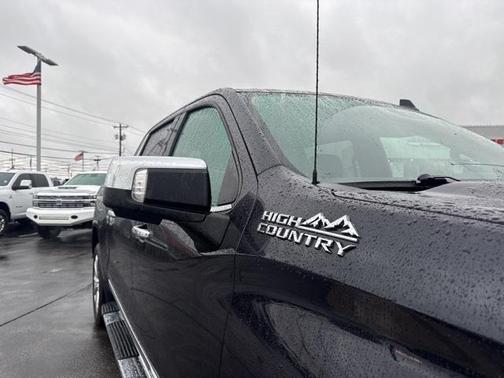 2022 Chevrolet Silverado 1500 High Country