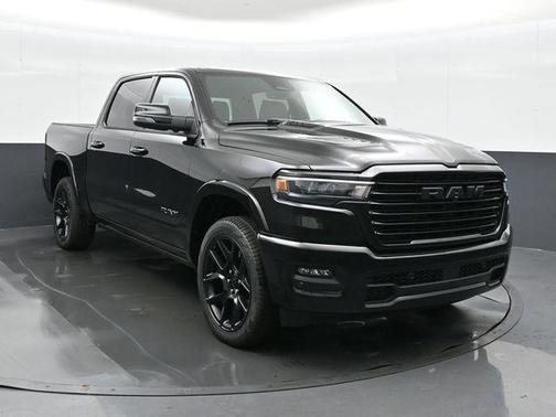 Diamond Black Crystal Pearlcoat 2025 RAM 1500 Laramie