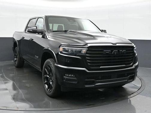 Diamond Black Crystal Pearlcoat 2025 RAM 1500 Laramie