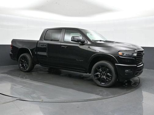 Diamond Black Crystal Pearlcoat 2025 RAM 1500 Laramie