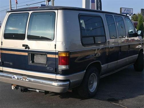 1992 Ford E150 Base
