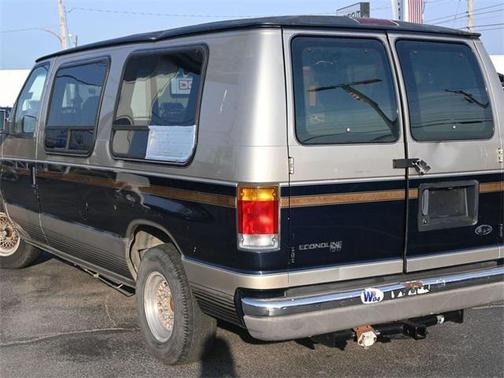 1992 Ford E150 Base