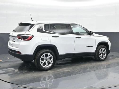 Bright White Clearcoat 2025 Jeep Compass Sport