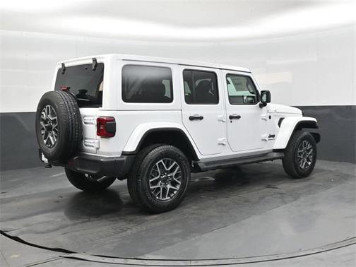 2026 Jeep Wrangler 4-Door Sahara 4x4