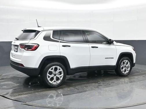Bright White Clearcoat 2025 Jeep Compass Sport
