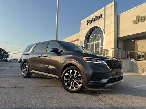 2024 Kia Carnival EX