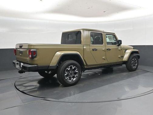 41 2026 Jeep Gladiator Sahara 4x4