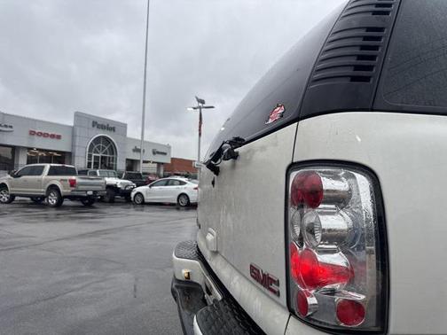 2003 GMC Yukon Denali