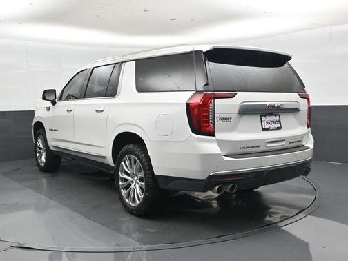 White Frost Tricoat 2023 GMC Yukon XL Denali