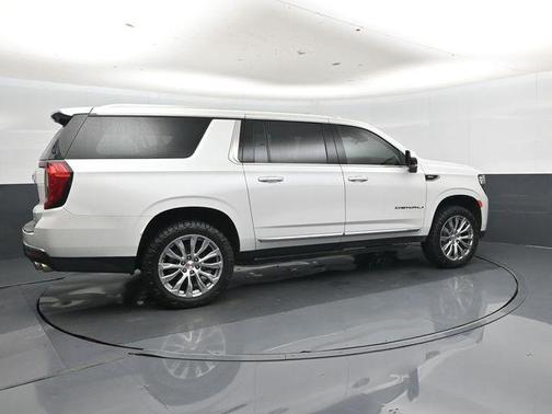 White Frost Tricoat 2023 GMC Yukon XL Denali