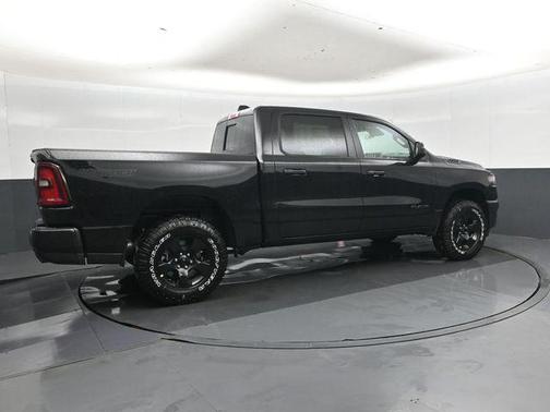 Diamond Black Crystal Pearlcoat 2026 RAM 1500 Warlock Crew Cab 4x4 5'7' Box