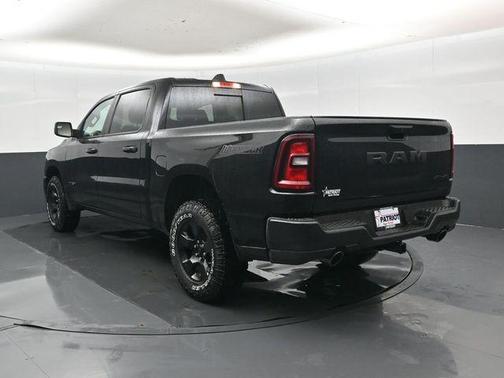 Diamond Black Crystal Pearlcoat 2026 RAM 1500 Warlock Crew Cab 4x4 5'7' Box