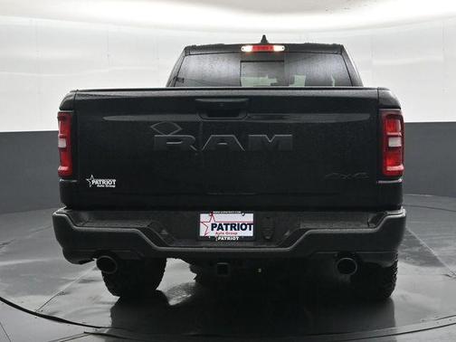 Diamond Black Crystal Pearlcoat 2026 RAM 1500 Warlock Crew Cab 4x4 5'7' Box