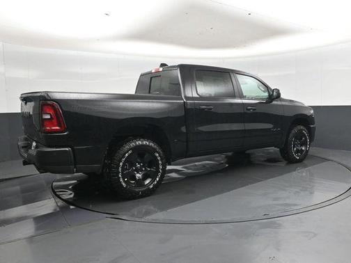 Diamond Black Crystal Pearlcoat 2026 RAM 1500 Warlock Crew Cab 4x4 5'7' Box